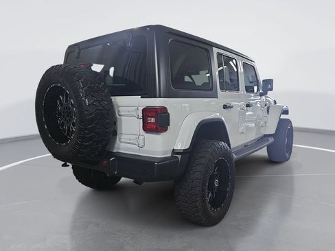 Used 2020 Jeep Wrangler Unlimited Sahara w/ Dual Top Group AWD/4WD image 3