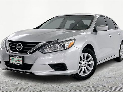 Used 2017 Nissan Altima 2.5 S w/ Power Driver Seat Package image 3