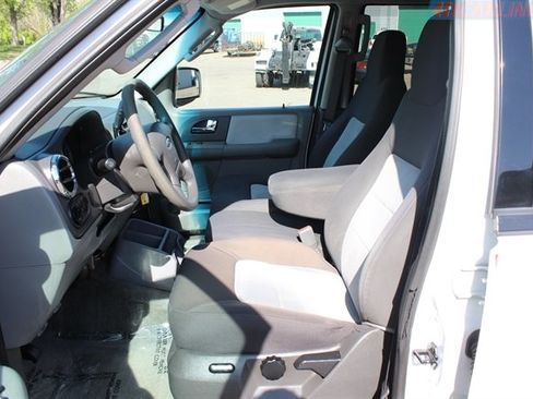 Used 2006 Ford Expedition XLT AWD/4WD image 9