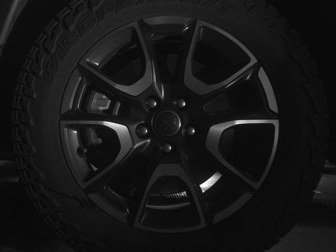 Used 2025 Jeep Compass Trailhawk image 12