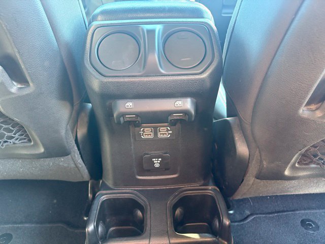 Used 2019 Jeep Wrangler Unlimited Rubicon w/ Cold Weather Group AWD/4WD image 20