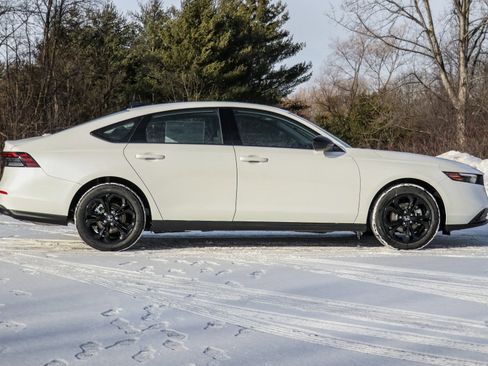 New 2025 Honda Accord SE image 3