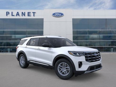 New 2025 Ford Explorer Active w/ Active Comfort Package image 9