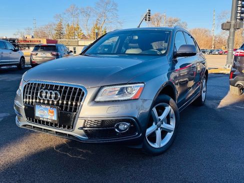 Used 2017 Audi Q5 2.0T Premium Plus w/ Technology Package image 2