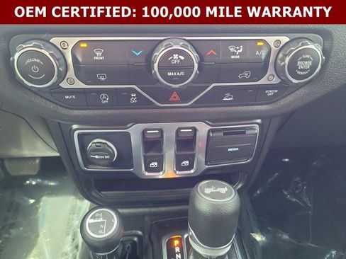 Certified 2025 Jeep Wrangler Sport AWD/4WD image 30