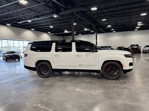 Used 2025 Jeep Grand Wagoneer L Series III w/ Quick Order Packagew 28T image 2