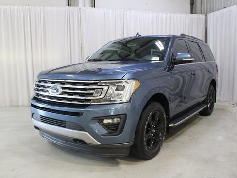 Used 2020 Ford Expedition XLT w/ Equipment Group 202A AWD/4WD image 37