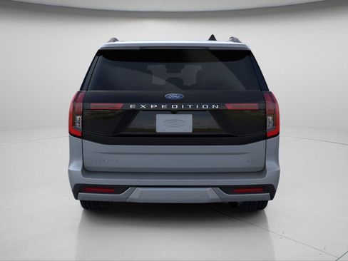 New 2026 Ford Expedition Max Platinum w/ Driver's Package image 5