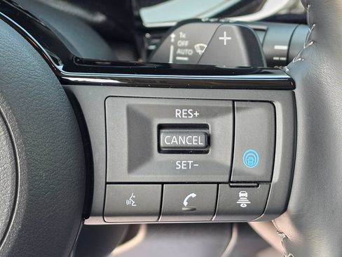 Used 2024 Nissan Pathfinder Platinum w/ Cargo Package AWD/4WD image 18