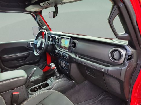 Used 2021 Jeep Wrangler Unlimited Sport image 30