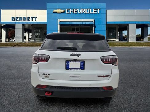 Used 2025 Jeep Compass Trailhawk AWD/4WD image 5