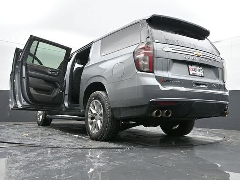 Used 2023 Chevrolet Suburban Premier image 77