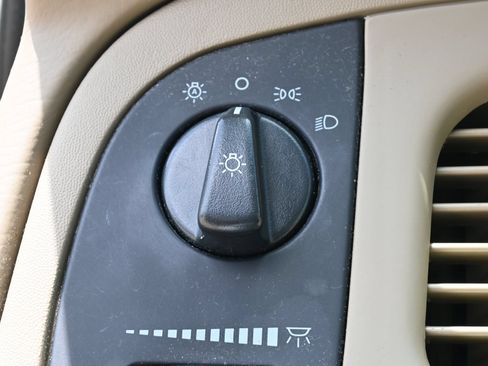 Used 2009 Mercury Grand Marquis LS RWD image 15