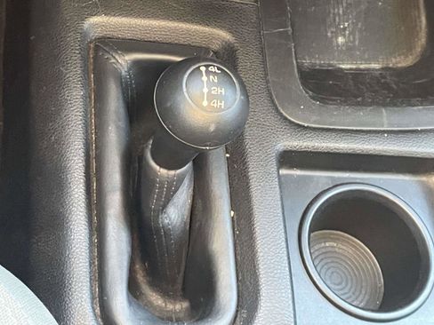 Used 2018 RAM 2500 Tradesman w/ Chrome Appearance Group image 11