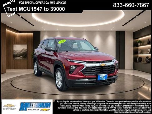 Used 2025 Chevrolet TrailBlazer LS w/ LS Convenience Package AWD/4WD image 1