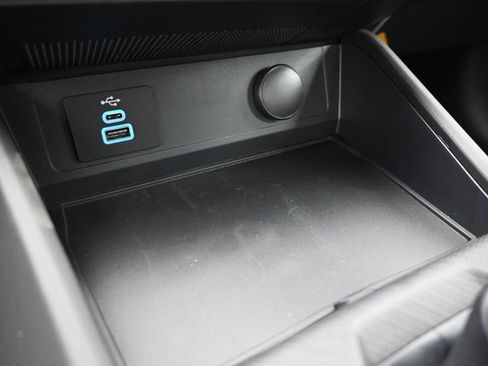 Used 2025 Ford Mustang Coupe RWD image 18