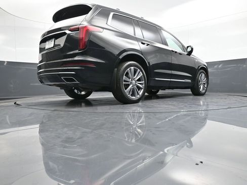 Used 2024 Cadillac XT6 Premium Luxury image 31