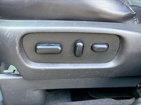 Used 2013 Ford Explorer Limited image 34