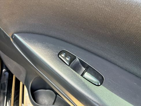 Used 2014 Nissan Sentra S FWD image 33