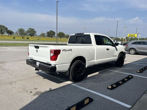 Used 2021 Nissan Titan S w/ S Utility Package image 2