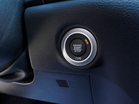 New 2026 Chrysler Pacifica Select image 18