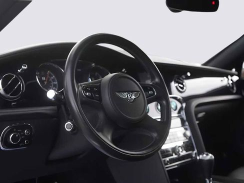 Used 2017 Bentley Mulsanne image 21