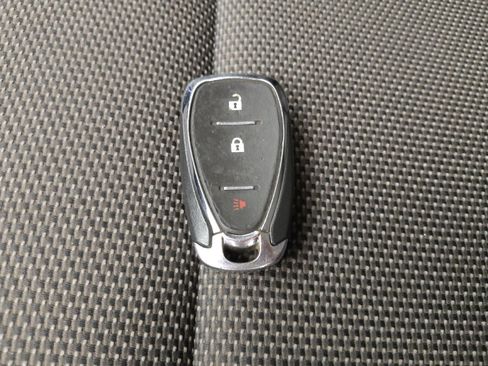 Used 2020 Chevrolet Traverse LS image 32