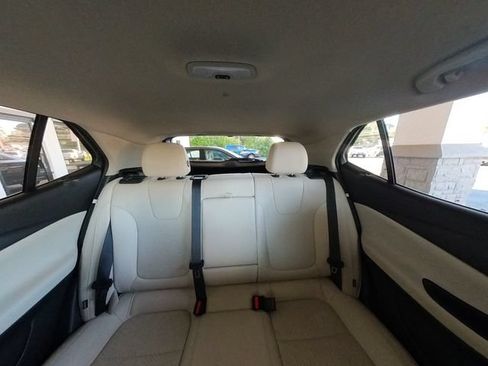 Used 2022 Buick Encore GX Essence w/ Advanced Technology Package FWD image 33