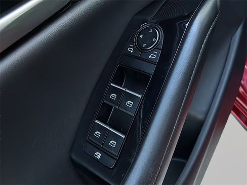 Used 2025 MAZDA MAZDA3 s image 12