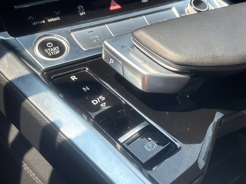 Used 2024 Audi Q8 e-tron Premium Plus w/ Premium Plus Package image 63