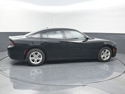 Used 2022 Dodge Charger SXT RWD image 7