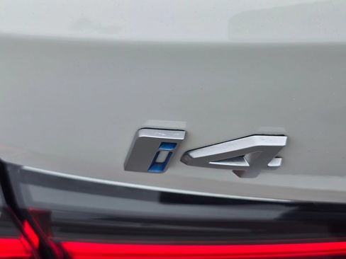 Used 2025 BMW i4 eDrive40 w/ Premium Package RWD image 28