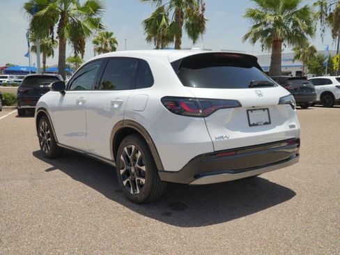 Used 2026 Honda HR-V EX-L image 12