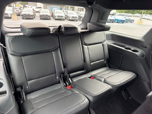 New 2025 Ford Expedition Platinum w/ Stealth Performance Package image 32
