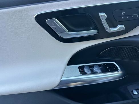 Used 2025 Mercedes-Benz E 350 Sedan image 13