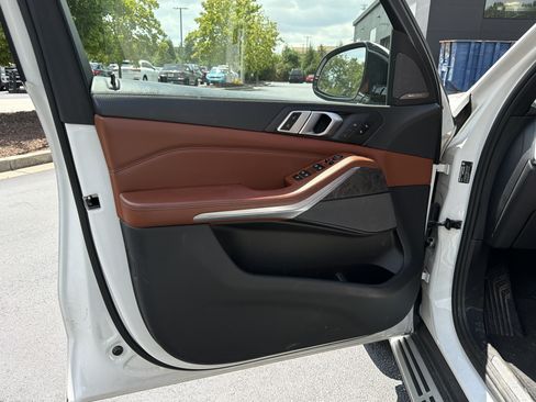 Used 2019 BMW X5 xDrive40i w/ Premium Package AWD/4WD image 15
