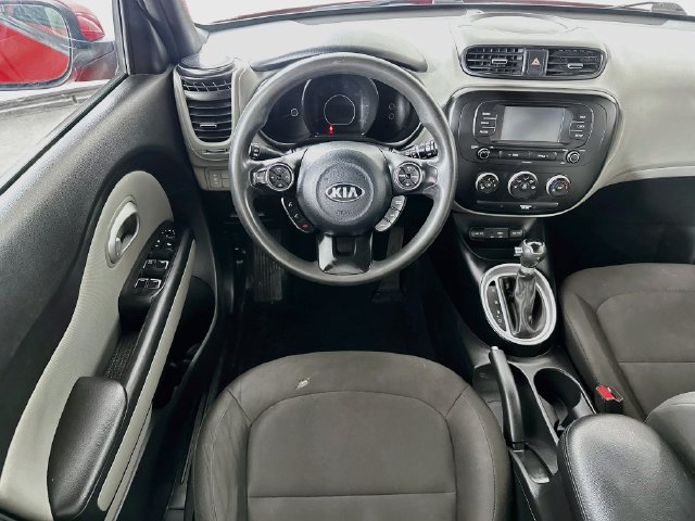 Used 2019 Kia Soul FWD image 4