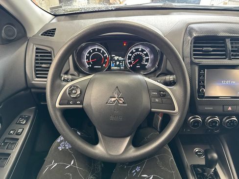 Used 2025 Mitsubishi Outlander Sport ES AWD/4WD image 17