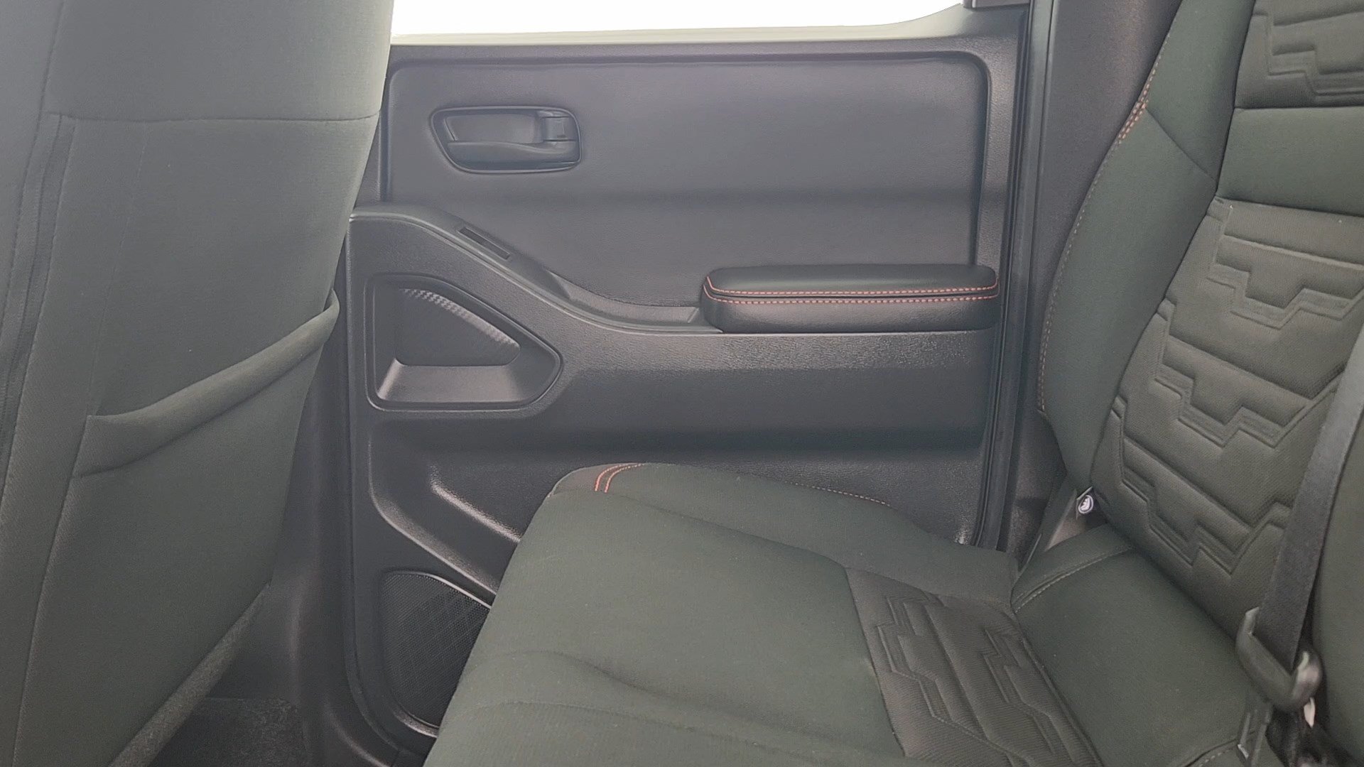 Used 2026 Nissan Frontier PRO-4X AWD/4WD image 16