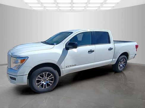 Used 2024 Nissan Titan SV AWD/4WD image 6