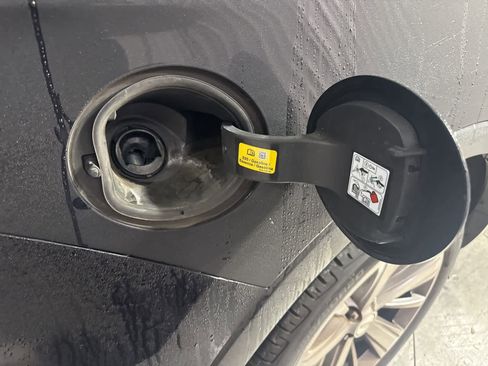 Used 2019 Ford Explorer Limited w/ Class III Trailer Tow Package image 16