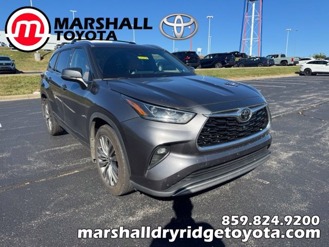 Used 2021 Toyota Highlander Platinum AWD/4WD image 1