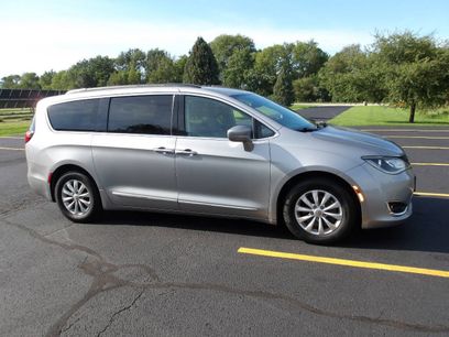 Used 2017 Chrysler Pacifica Touring-L