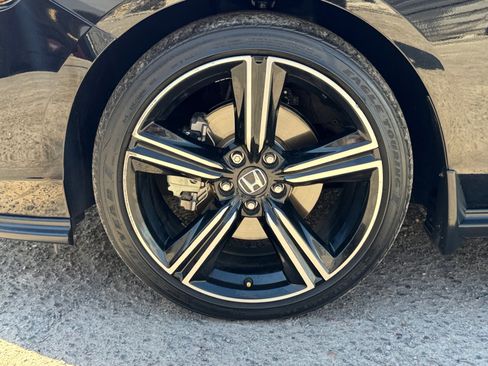 Used 2023 Honda Accord Sport image 11