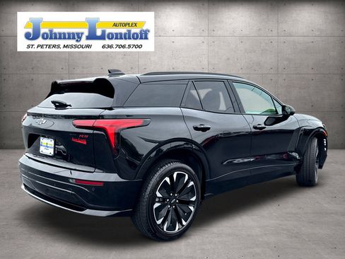 Used 2025 Chevrolet Blazer EV RS AWD/4WD image 2