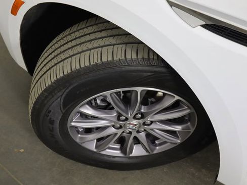 Used 2023 Buick Enclave Essence w/ Trailering Package, 5000 lbs. FWD image 39