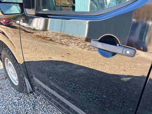 Used 2019 Nissan NV 3500 S image 22