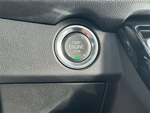 New 2025 Chevrolet Traverse LT w/ Enhanced Driving Package image 17