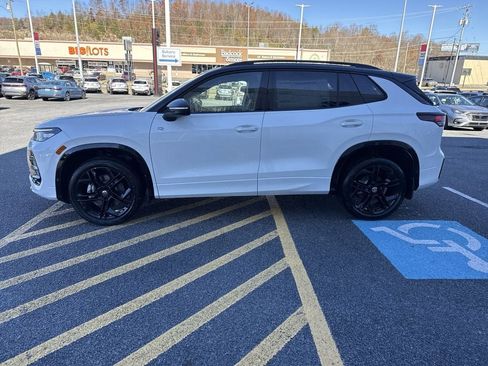 New 2026 Volkswagen Tiguan SE R-Line AWD/4WD image 3