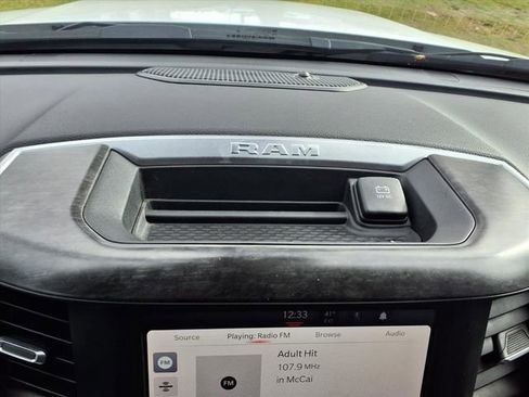 Used 2024 RAM 3500 Big Horn image 28